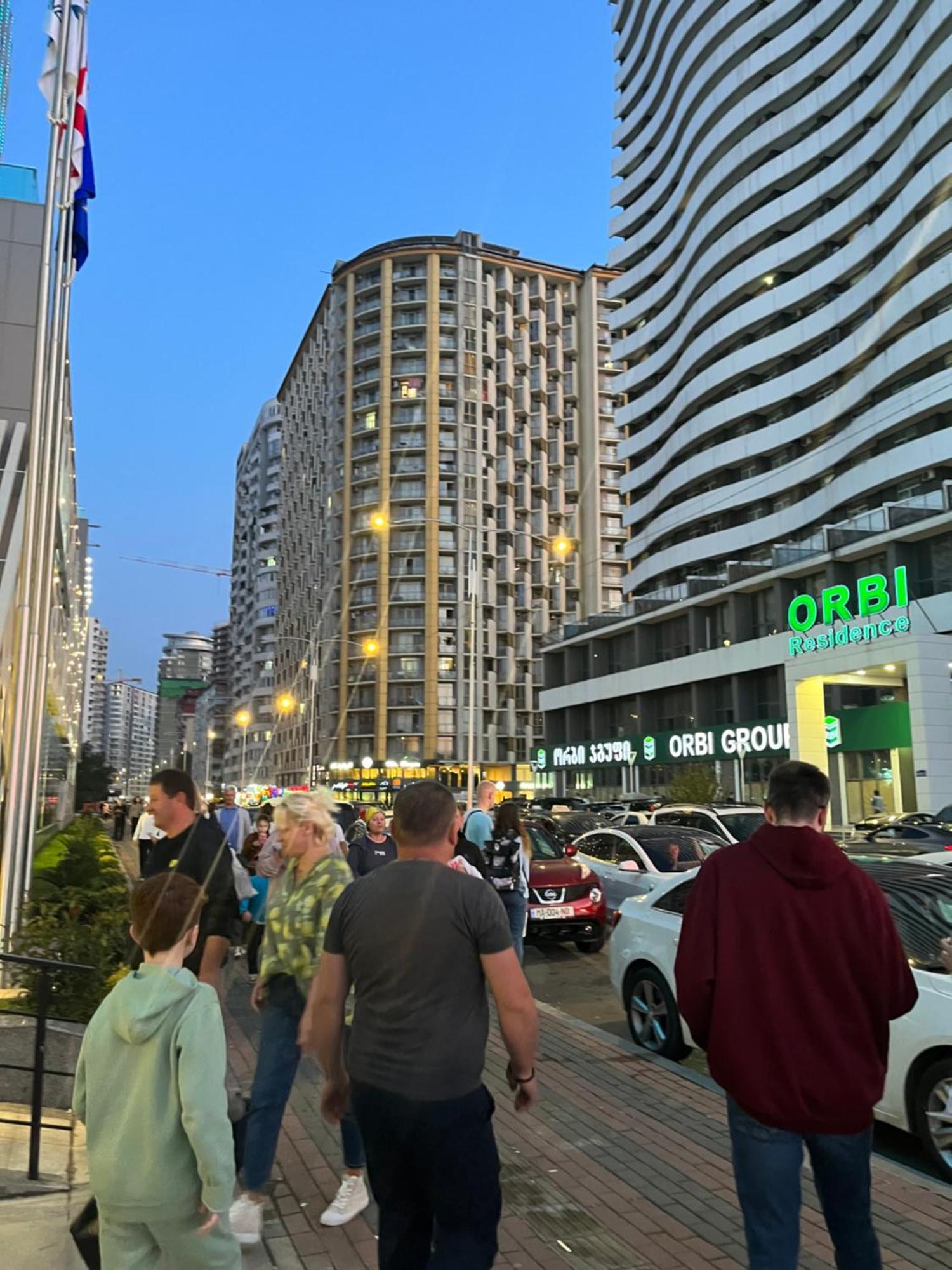 Orbi Plaza Tamara Aparthotel Batumi Exteriör bild