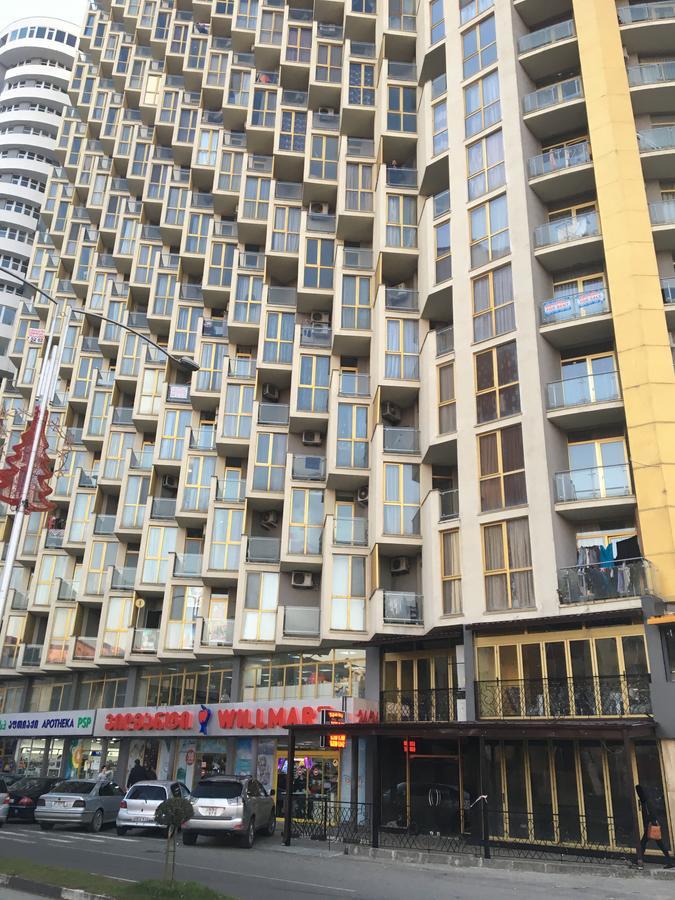 Orbi Plaza Tamara Aparthotel Batumi Exteriör bild