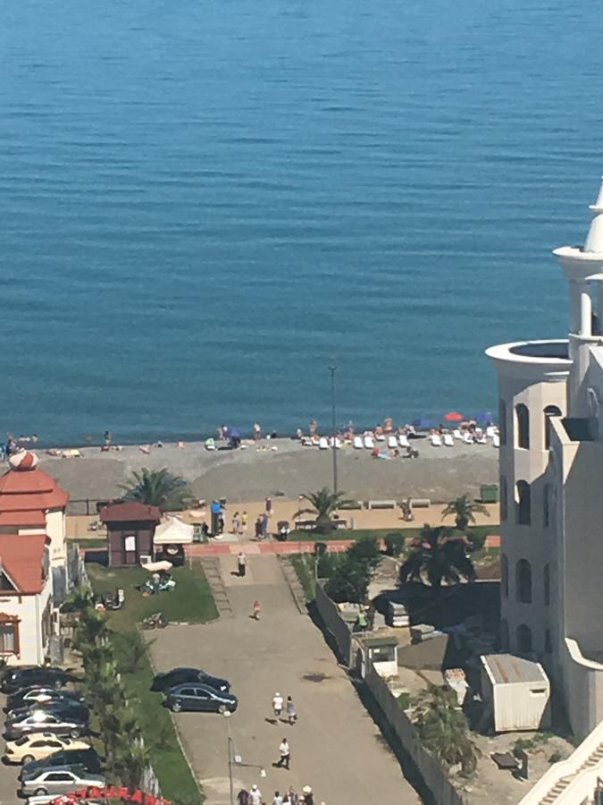 Orbi Plaza Tamara Aparthotel Batumi Exteriör bild
