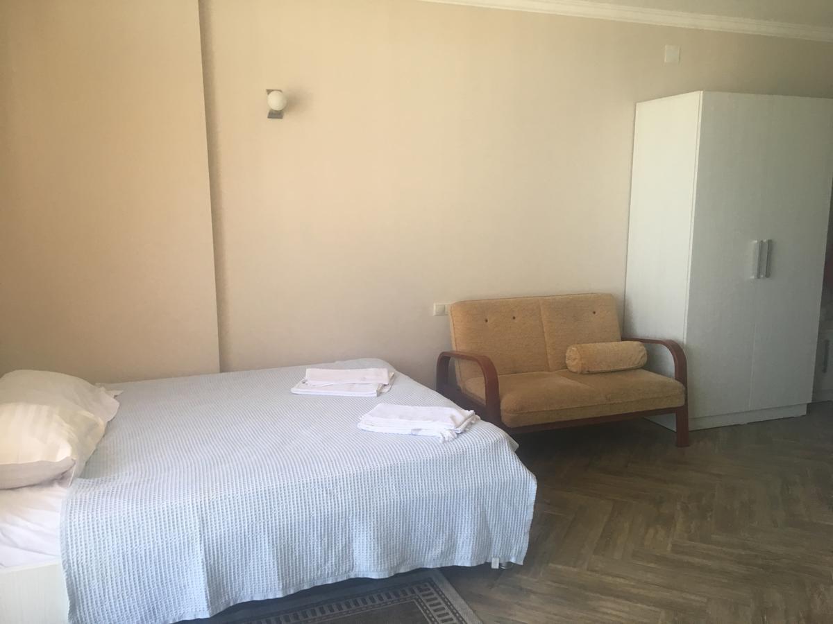 Orbi Plaza Tamara Aparthotel Batumi Exteriör bild