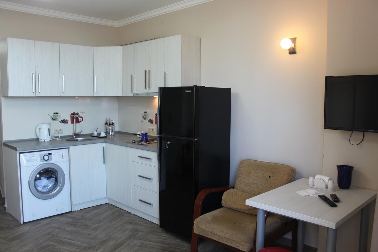 Orbi Plaza Tamara Aparthotel Batumi Exteriör bild